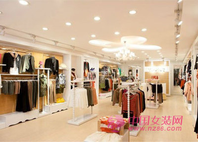 選擇服裝加盟項(xiàng)目要注意什么_加盟須知_中國(guó)女裝網(wǎng)